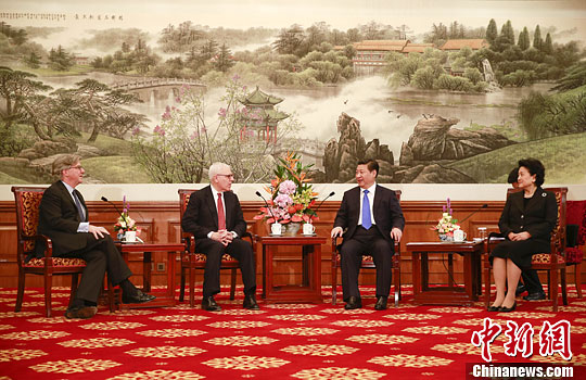 10月23日，中國國家主席習近平在北京釣魚臺國賓館會見清華大學經(jīng)濟管理學院顧問委員會海外委員。