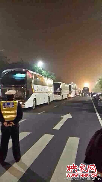 11月1日深夜，鄭州鄭東新區(qū)夜總會“皇家一號”被查處。網(wǎng)友供圖