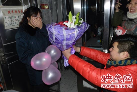 “嫁給我吧，我要愛(ài)你一生！”