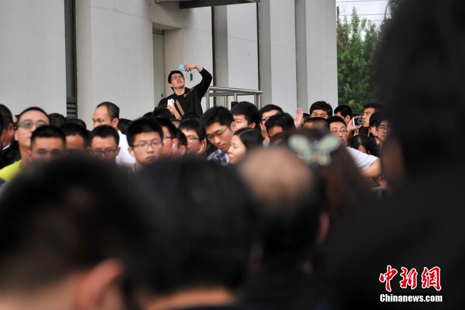 北京車展公眾日首個周末 地鐵國展站客流破紀(jì)錄