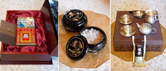 　當?shù)貢r間2014年7月4日，韓國總統(tǒng)樸槿惠向中國國家主席習近平贈送的紅參和茶具等。