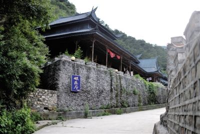 一處仿古“娛樂廳”位于山莊深處。