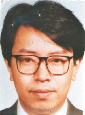 姚耿 現(xiàn)年53歲，外逃前任云南省五礦化工進出口（集團）公司上海浦東分公司經(jīng)理