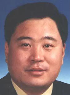 【盤點(diǎn)】“紅色通緝令”嫌犯在國(guó)外如何揮霍？