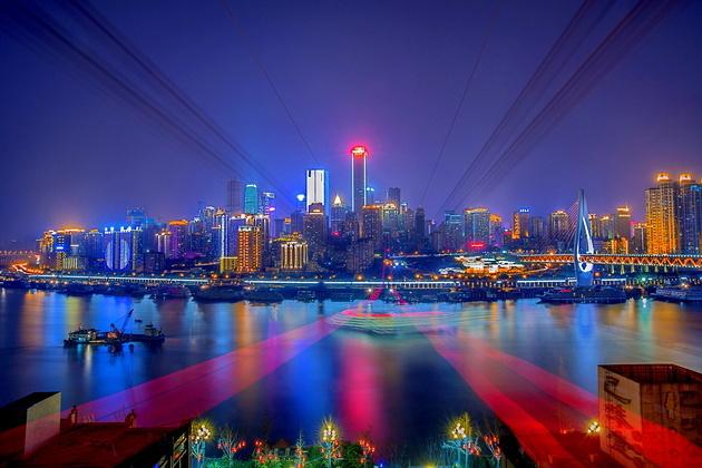 中原地產(chǎn)數(shù)據(jù)顯示，8月最后一周，上海市新建商品住宅成交已連續(xù)5天破千，昨日（8月31日）更是達(dá)到單日成交1123套。