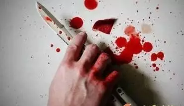 男子用被子捂死妻子 在其胸部、腹部寫下我愛你