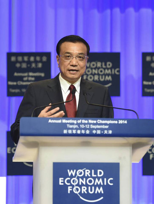李克強(qiáng)總理出席夏季達(dá)沃斯論壇并發(fā)表開幕式致辭。