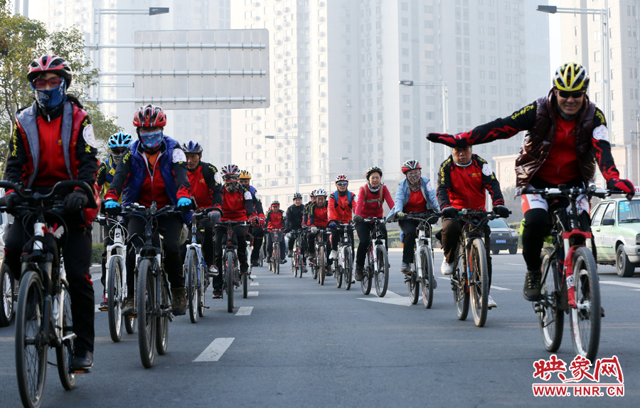 獻(xiàn)愛(ài)心、騎行天下，映象網(wǎng)騎行車(chē)友樂(lè)翻天