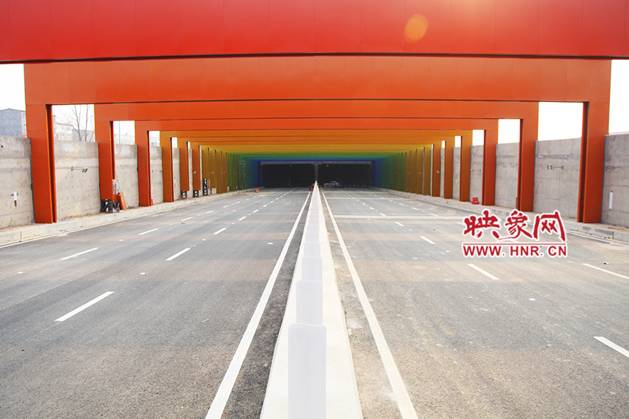 記者駕車體驗。