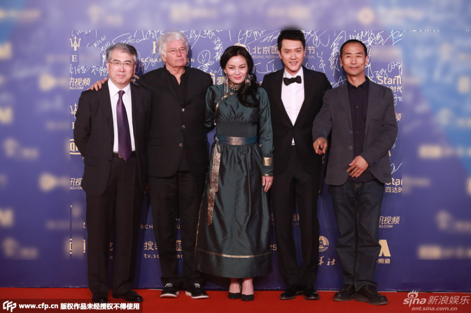 北影節(jié)閉幕豐胸美腿爭艷 新老女神齊來襲