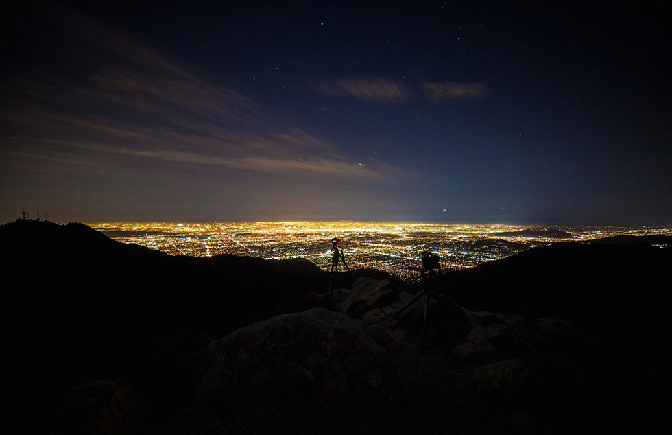制作一部20秒鐘的短片需要拍攝近450張類(lèi)似照片。（網(wǎng)頁(yè)截圖）