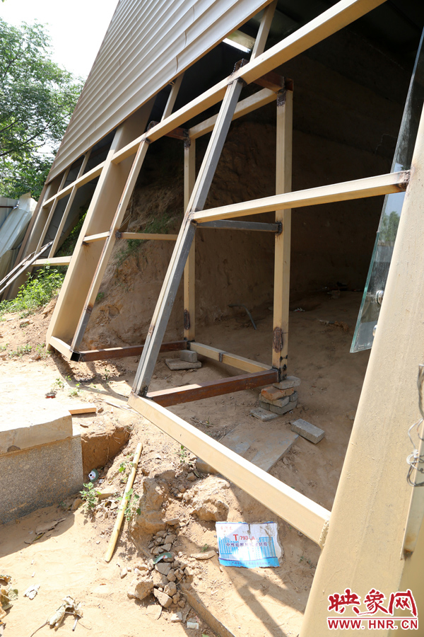 目前，該項(xiàng)工程即將竣工。