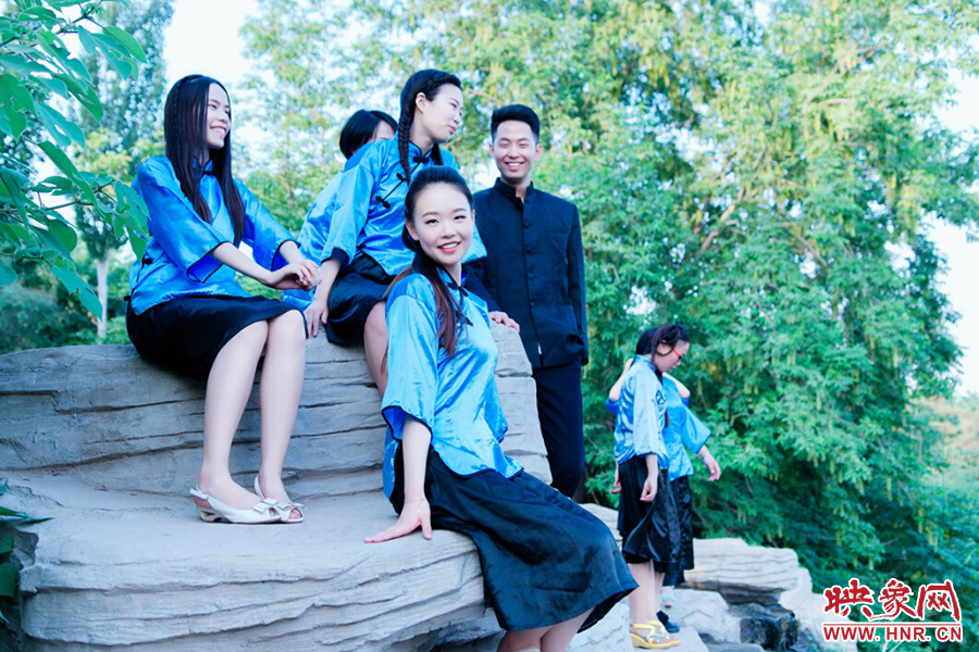 最是那溫柔一笑，定格了四年所有的記憶。