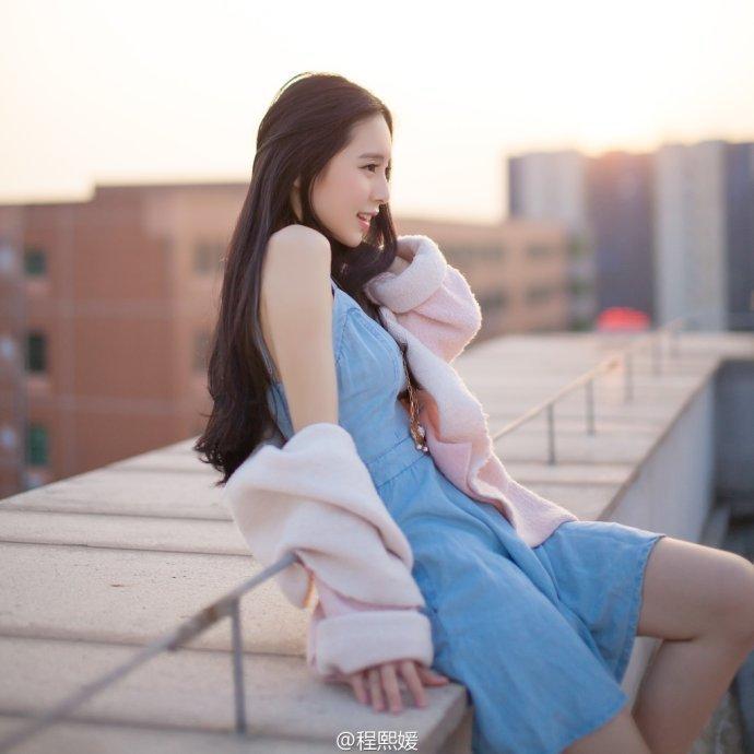 廈大?；ǔ涛蹑虑寮儗懻娅@贊 素顏美到窒息