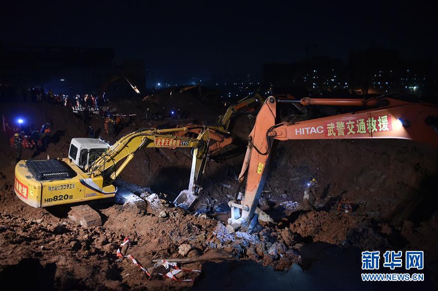 救援車源源不絕，救援人源源不斷——深圳滑坡災(zāi)害救援處置36小時全景掃描