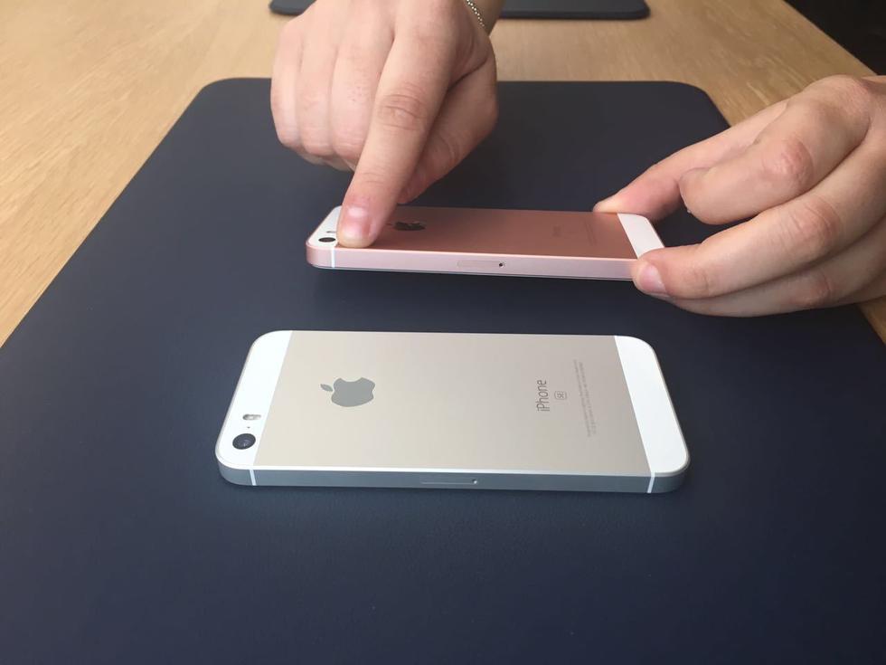 蘋(píng)果iPhone SE真機(jī)照:售價(jià)3288元起 中國(guó)首發(fā) 蘋(píng)果iPhone SE真機(jī)照:售價(jià)3288元起 中國(guó)首發(fā)