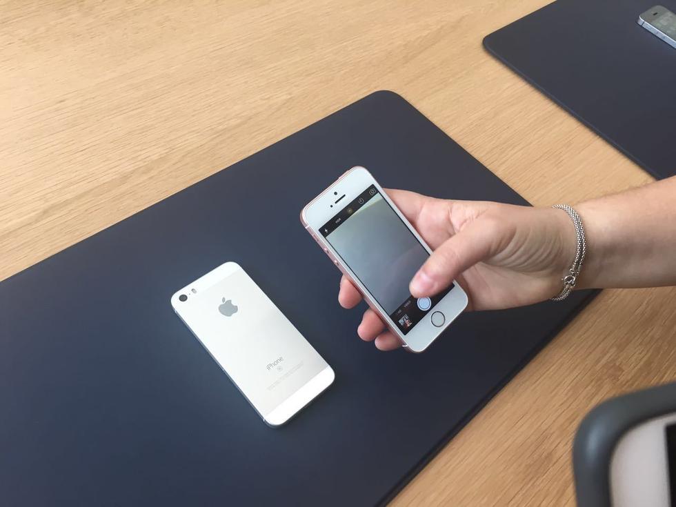 蘋(píng)果iPhone SE真機(jī)照:售價(jià)3288元起 中國(guó)首發(fā) 蘋(píng)果iPhone SE真機(jī)照:售價(jià)3288元起 中國(guó)首發(fā)