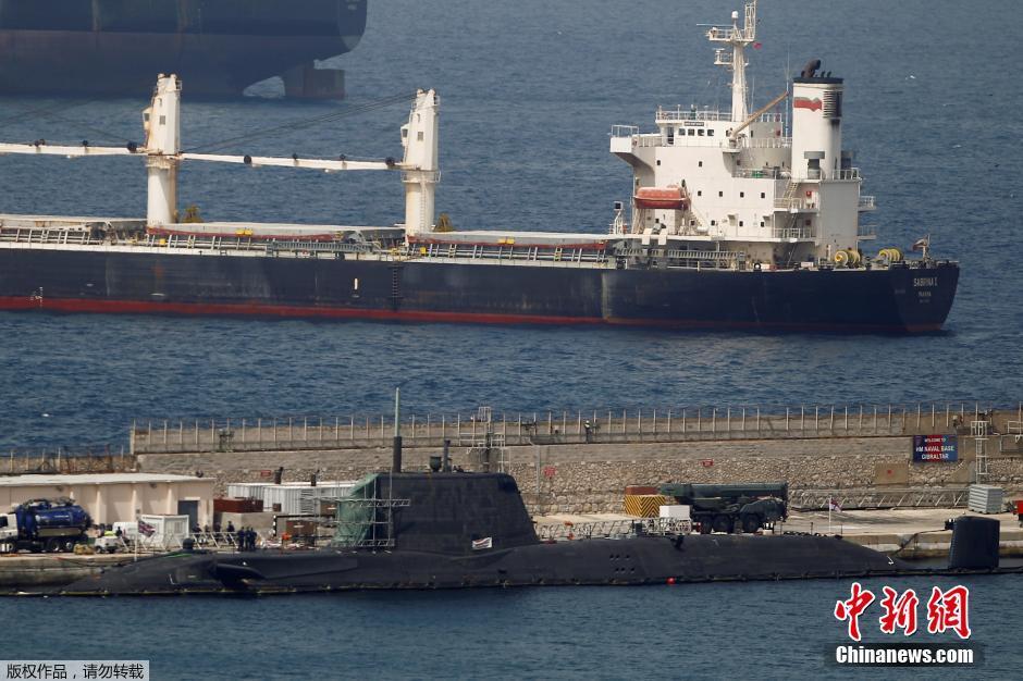 英國(guó)一核潛艇與商船相撞 核潛艇完敗 英國(guó)一核潛艇與商船相撞 核潛艇完敗