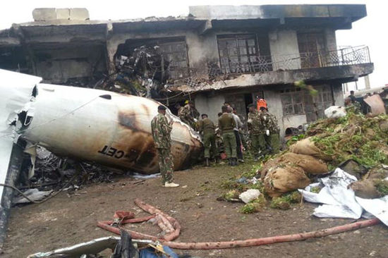 肯尼亞一運輸機墜毀砸中商鋪 已致4人死亡(高清圖) 肯尼亞一運輸機墜毀砸中商鋪 已致4人死亡(高清圖)