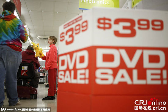 美國民眾搶購打折商品 迎“黑色星期五”血拼日(高清組圖)