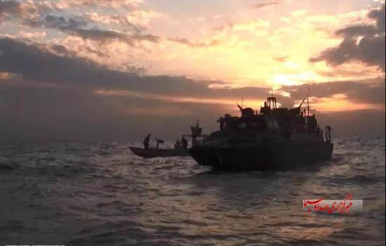 圖為被伊朗俘獲美軍艦艇。