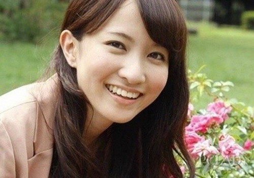 日本校花國(guó)井結(jié)花