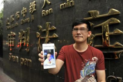 5月20日，成都市中級人民法院，駱先生再次將前女友告上法庭。