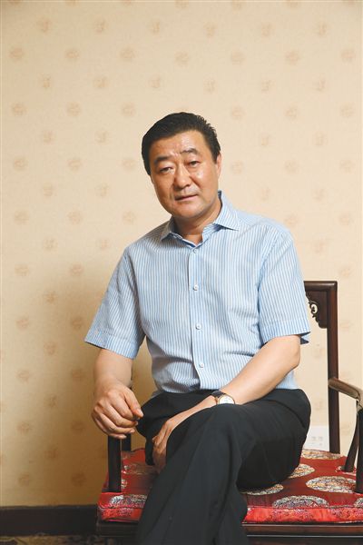 　張新明金業(yè)集團董事長。2002年進入焦炭領(lǐng)域。2010年，張新明將金業(yè)煤焦化集團部分資產(chǎn)以79億賣