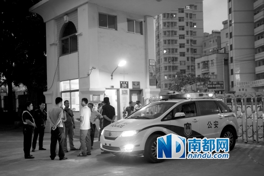 　接人的親戚和校方一度沒談攏,雙方甚至差點(diǎn)鬧到派出所。