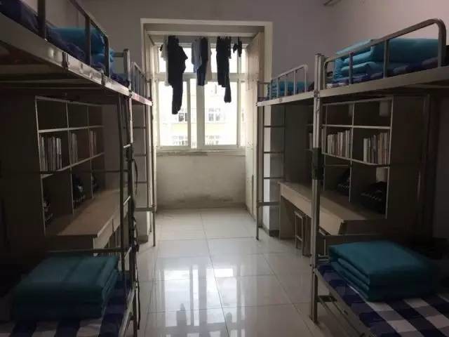 這個學(xué)校的男生宿舍火了！女同學(xué)都喊著要嫁