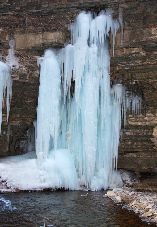 冬天來通天峽看冰掛吧!景區(qū)門票半價優(yōu)惠哦。