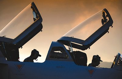 珠海航展今日開幕 空軍先進戰(zhàn)機無人機亮相