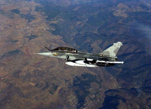 印度決定采購法國“陣風(fēng)”戰(zhàn)斗機(jī)成為英印“撕破臉”的導(dǎo)火索。