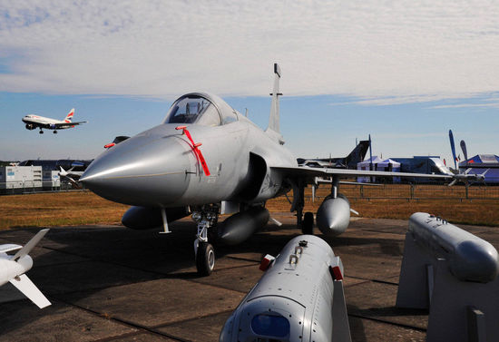 斯里蘭卡空軍計(jì)劃購(gòu)買(mǎi)6架中國(guó)造梟龍戰(zhàn)機(jī)