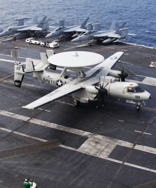 6月24日，美國(guó)和韓國(guó)在黃海海域舉行大規(guī)模海上聯(lián)合軍演。