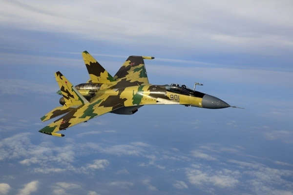 資料圖：俄羅斯蘇-35戰(zhàn)斗機。