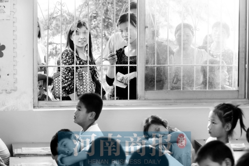 家長們都想讓孩子上個好學(xué)校、好班級，但也應(yīng)根據(jù)實際情況，選擇最合適的