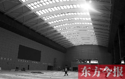 作為高鐵鄭州東站最重要的配套工程，鄭州綜合交通樞紐公路客運(yùn)站的裝修工作即將完成，預(yù)計今年9月底與鄭州