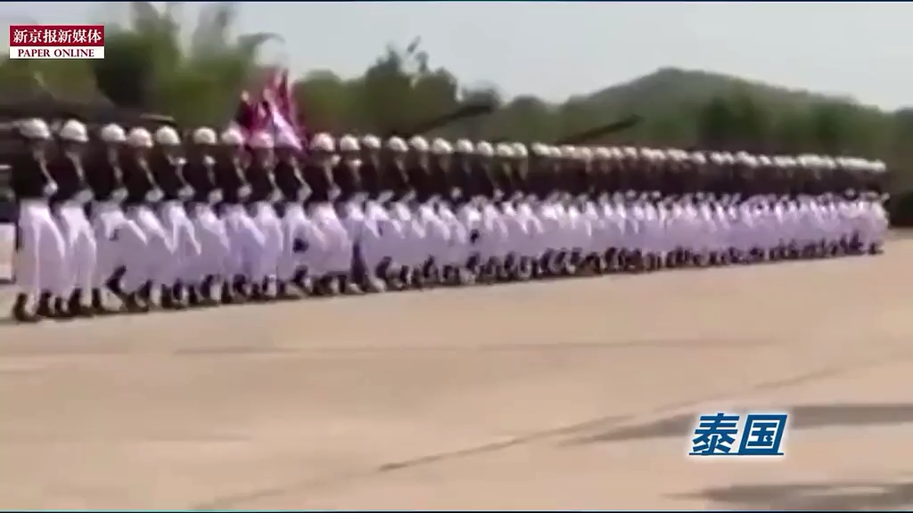 那些年摩托、樹人、斧頭兵上演的有趣閱兵式