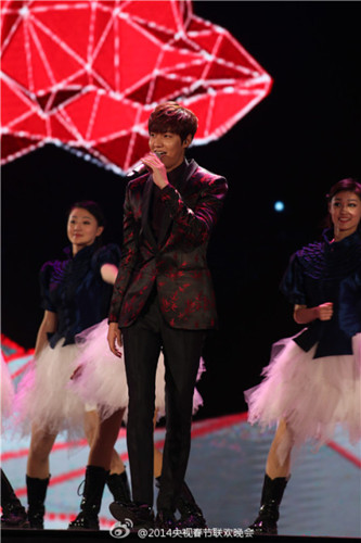 圖片來源：馬年央視春晚官方微博