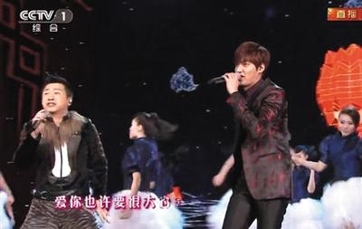 李敏鎬與庾澄慶的《情非得已》配上京劇鑼鼓點，讓很多網友覺得有違和感。