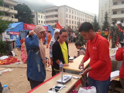 充電服務(wù)忙碌不停 充電服務(wù)忙碌不停