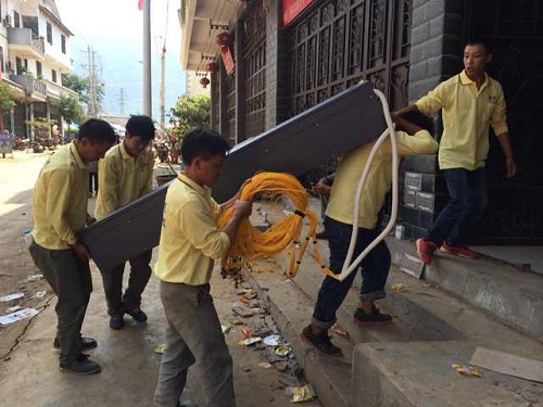 運(yùn)送應(yīng)急設(shè)備 運(yùn)送應(yīng)急設(shè)備