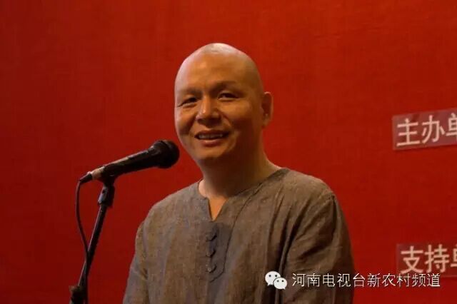 書畫家協(xié)會副主席，中國書畫家協(xié)會會員，河南省青年書法家，蘆荻